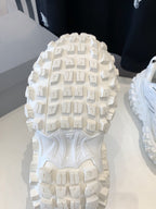 B-Sneakers