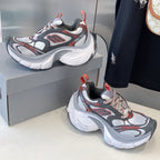 B-Sneakers