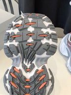 B-Sneakers