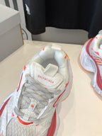B-Sneakers