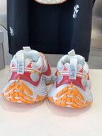 B-Sneakers