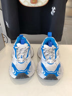 B-Sneakers
