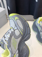 B-Sneakers
