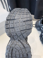 B-Sneakers