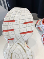 B-Sneakers