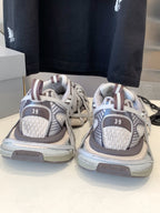 B-Sneakers