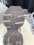 B-Sneakers
