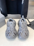 B-Sneakers