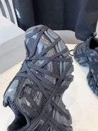 B-Sneakers