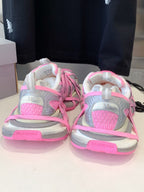 B-Sneakers