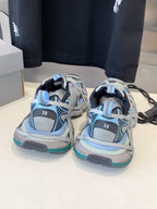 B-Sneakers