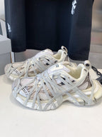 B-Sneakers