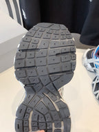 B-Sneakers