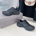 B-Sneakers