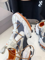 B-Sneakers