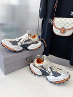 B-Sneakers