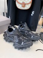 B-Sneakers