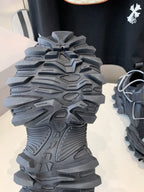 B-Sneakers