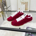M-Sneakers