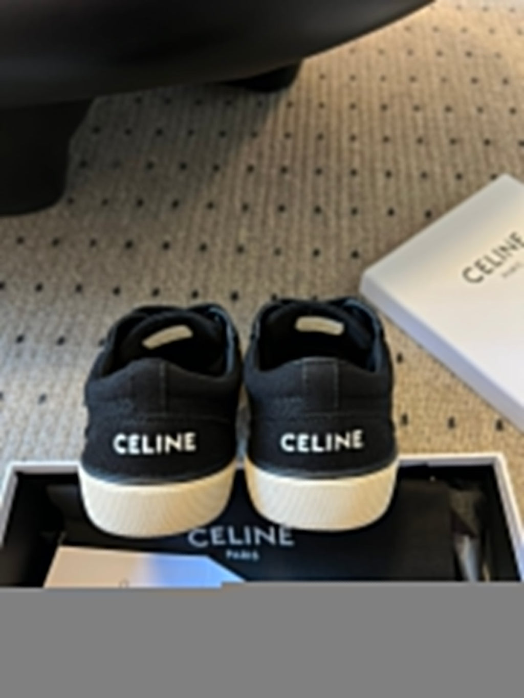 S-Sneakers