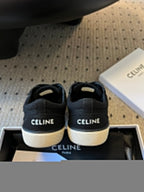 S-Sneakers