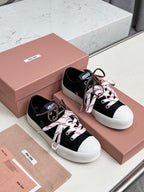 M-Sneakers