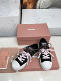 M-Sneakers