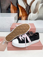 M-Sneakers