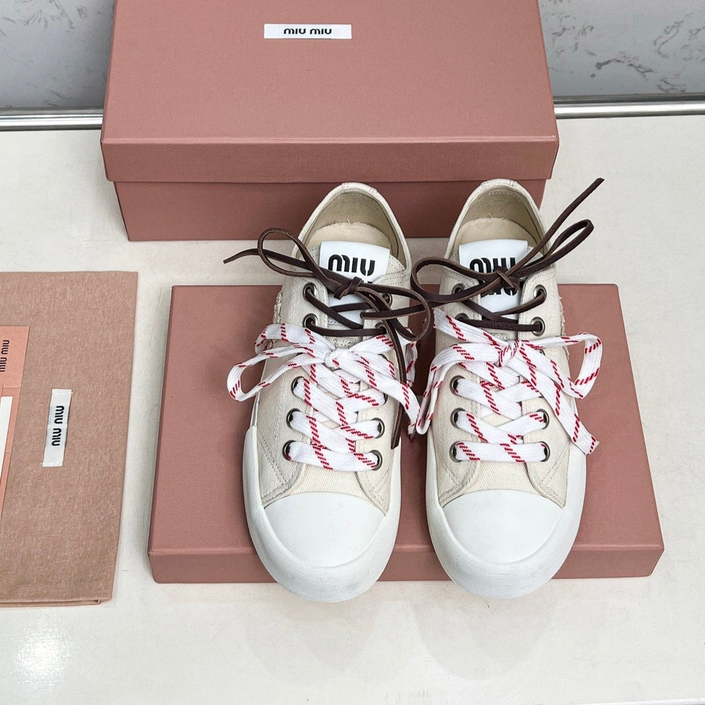 M-Sneakers