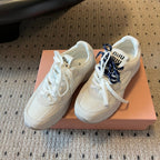 M-Sneakers
