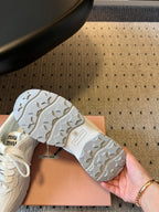 M-Sneakers