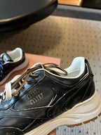 M-Sneakers