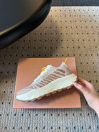M-Sneakers