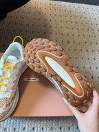 M-Sneakers