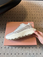 M-Sneakers