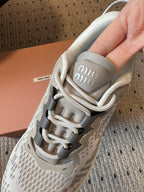M-Sneakers