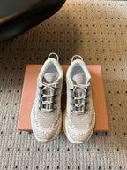 M-Sneakers