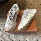M-Sneakers