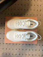 M-Sneakers