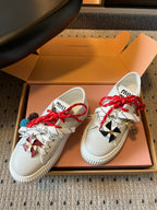 M-Sneakers