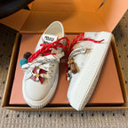 M-Sneakers