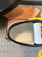 M-Sneakers
