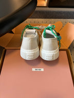 M-Sneakers