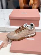 M-Sneakers
