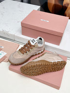M-Sneakers