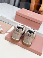 M-Sneakers