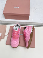 M-Sneakers