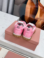 M-Sneakers