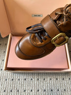 M-Sneakers