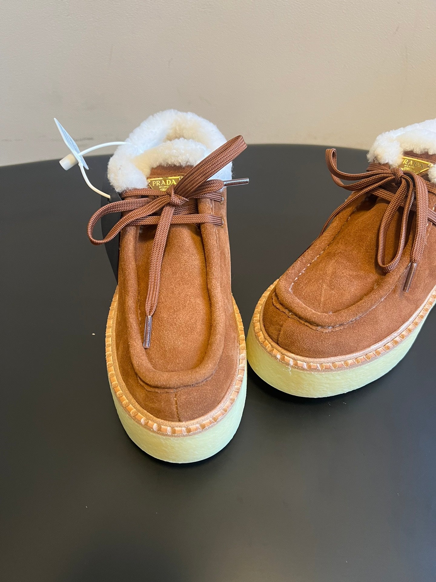 P-Sneakers
